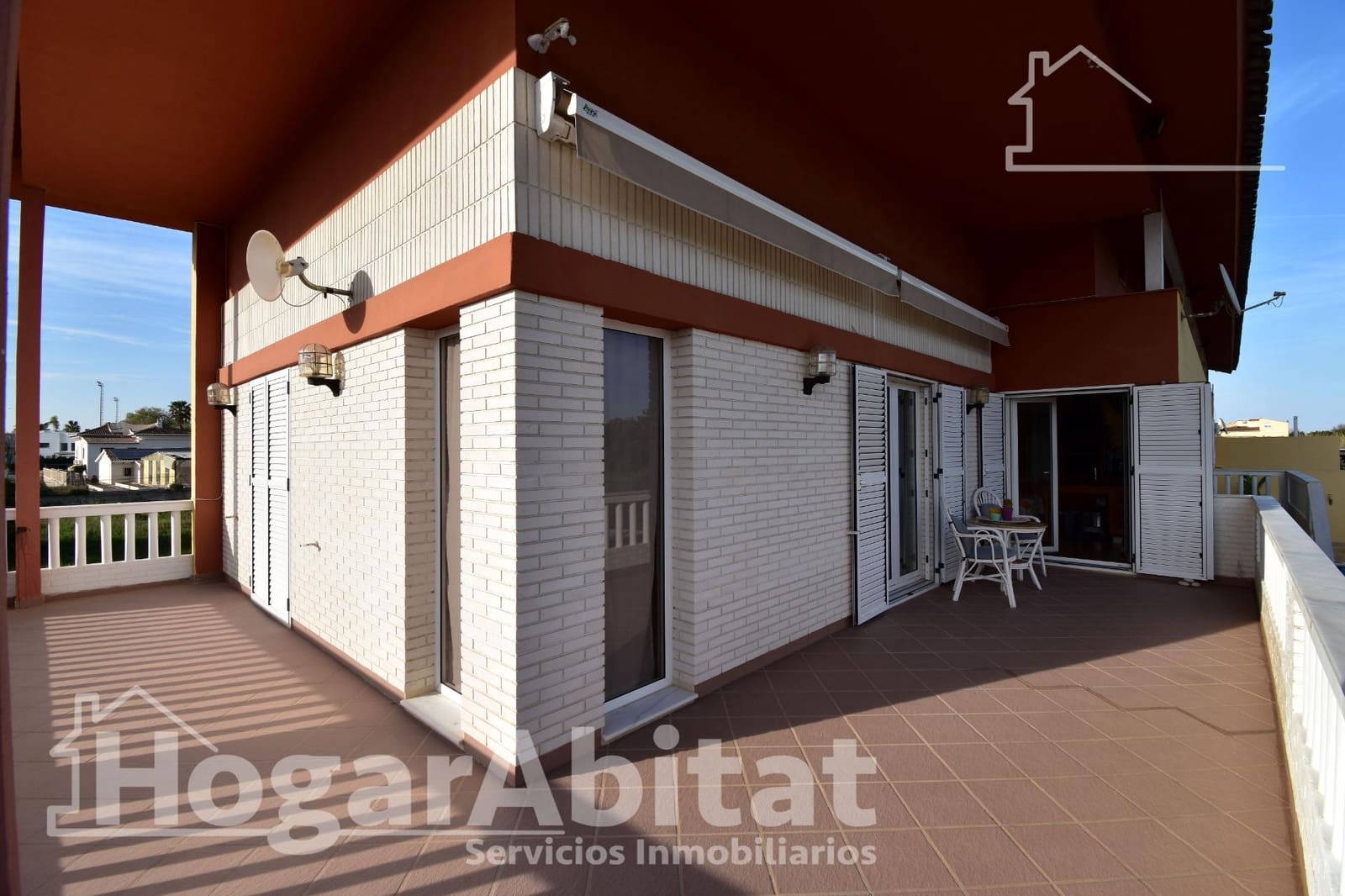 7 bedroom Villa for sale in Oliva with pool garage - € 1,650,000 (Ref: 9732189)