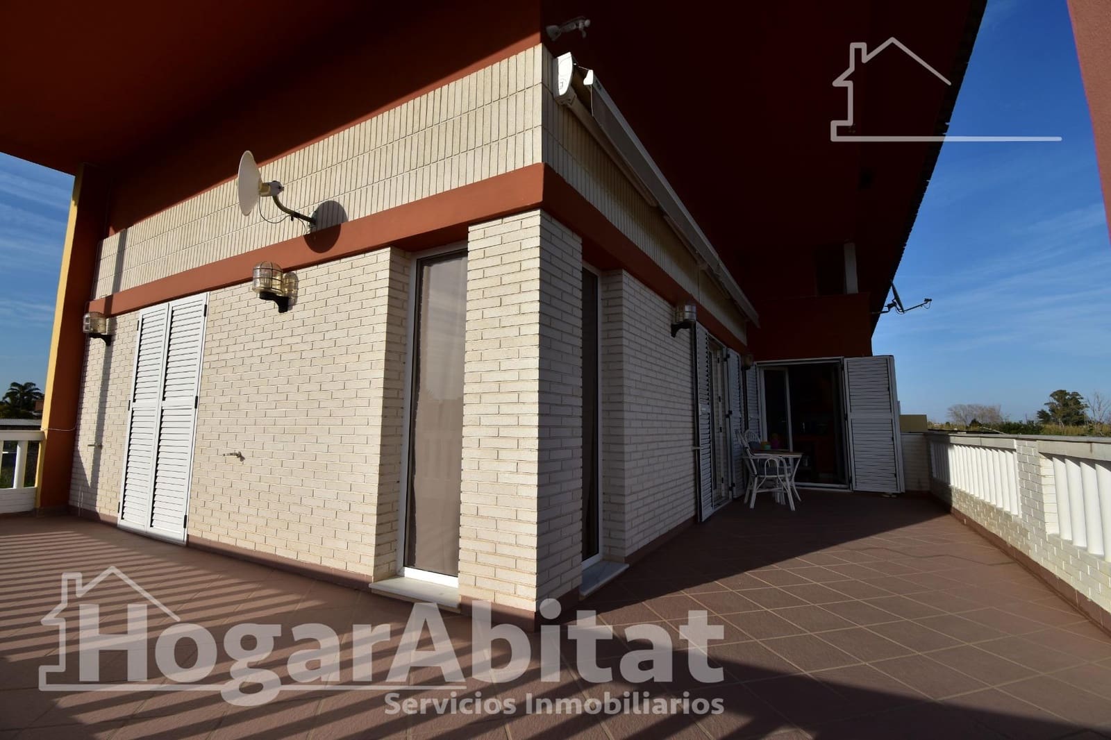 7 bedroom Villa for sale in Oliva with pool garage - € 1,650,000 (Ref: 9732189)