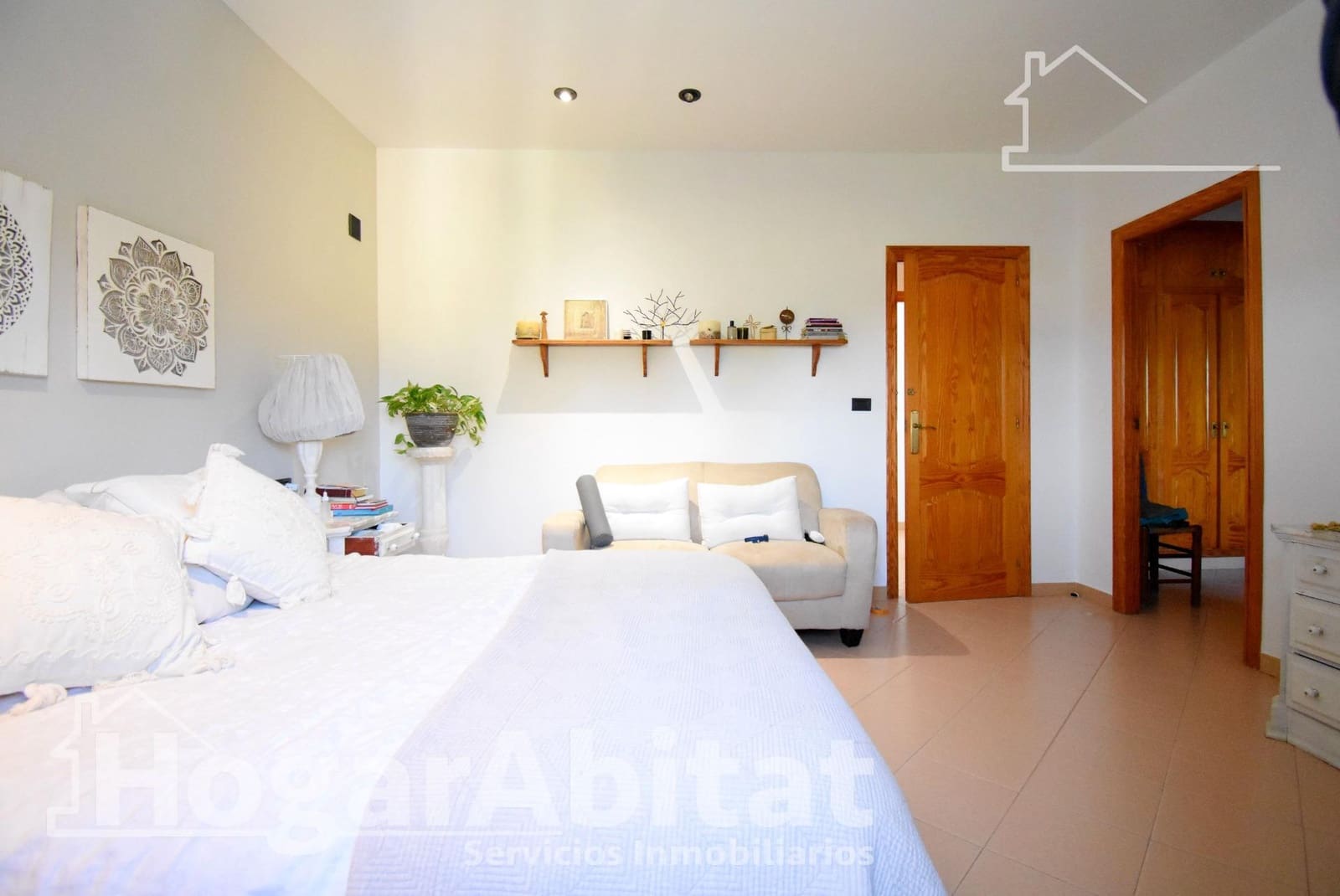 7 bedroom Villa for sale in Oliva with pool garage - € 1,650,000 (Ref: 9732189)