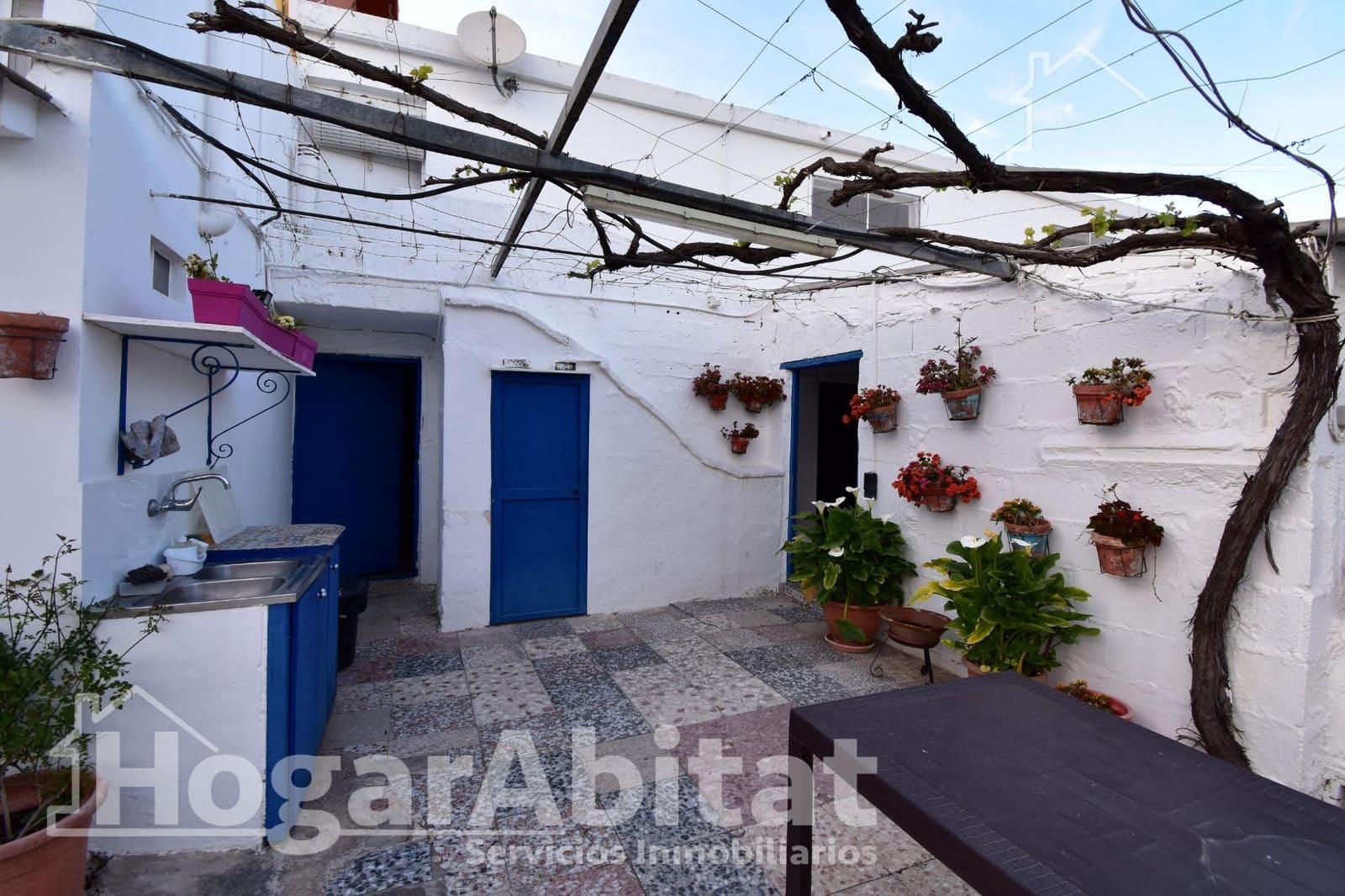 7 bedroom Villa for sale in Oliva with pool garage - € 1,650,000 (Ref: 9732189)