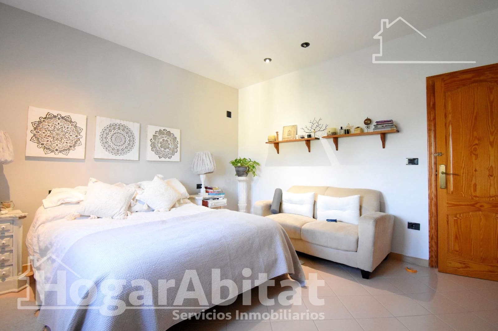 7 bedroom Villa for sale in Oliva with pool garage - € 1,650,000 (Ref: 9732189)