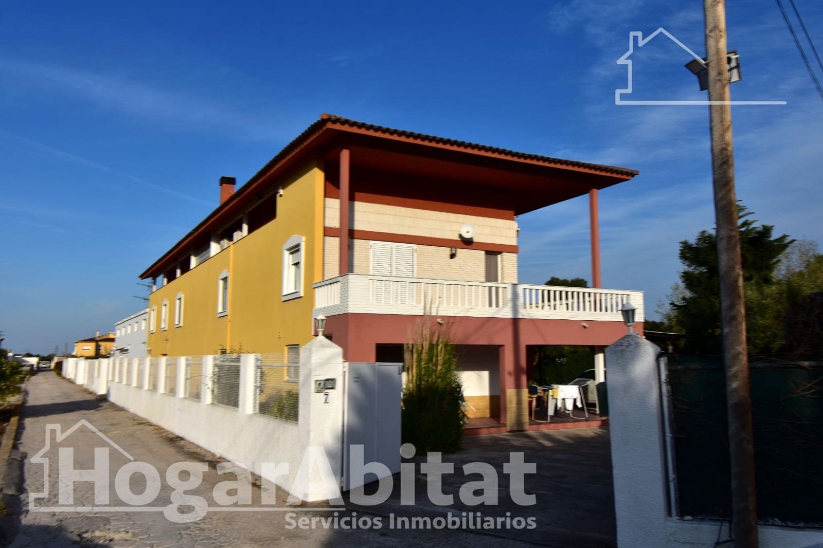 7 bedroom Villa for sale in Oliva with pool garage - € 1,650,000 (Ref: 9732189)