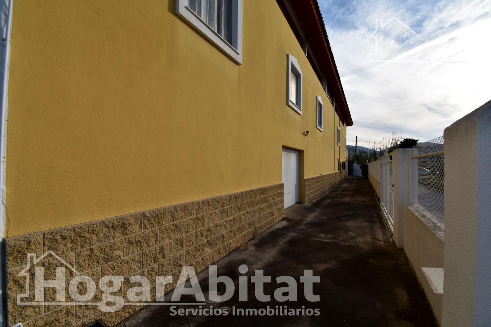 7 bedroom Villa for sale in Oliva with pool garage - € 1,650,000 (Ref: 9732189)