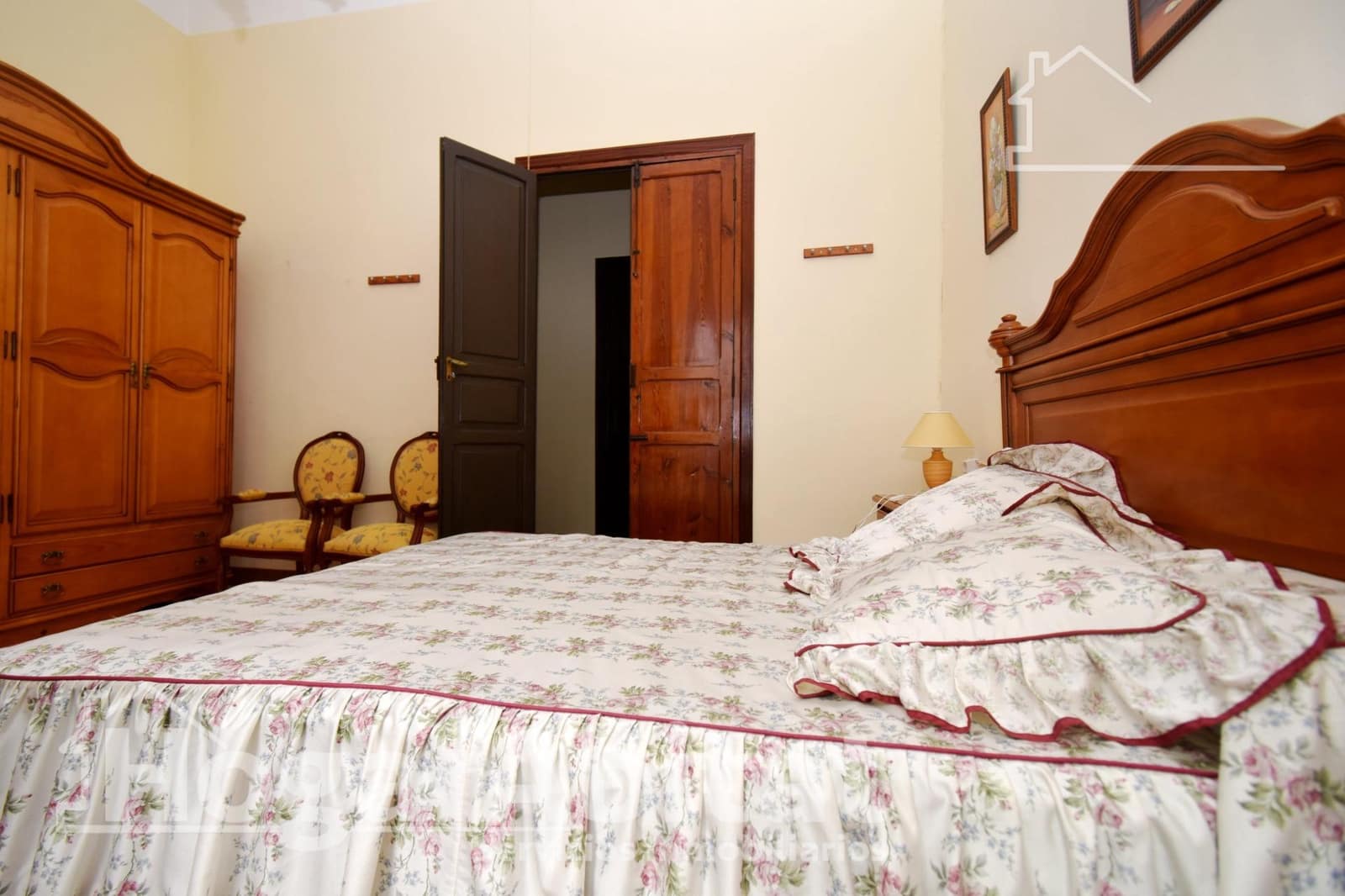 10 bedroom Villa for sale in Benicull with pool garage - € 565,250 (Ref: 9732196)