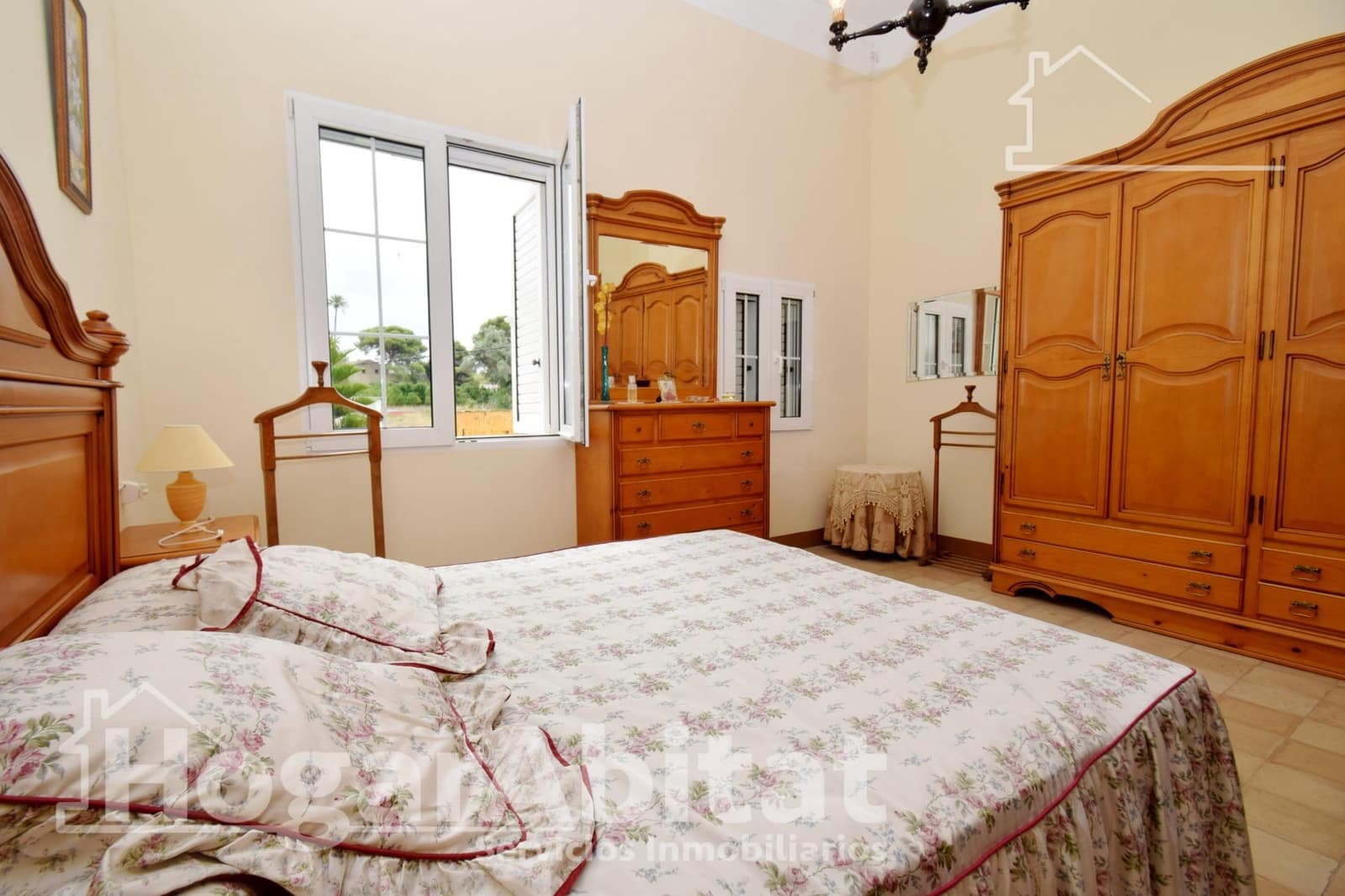 10 bedroom Villa for sale in Benicull with pool garage - € 565,250 (Ref: 9732196)