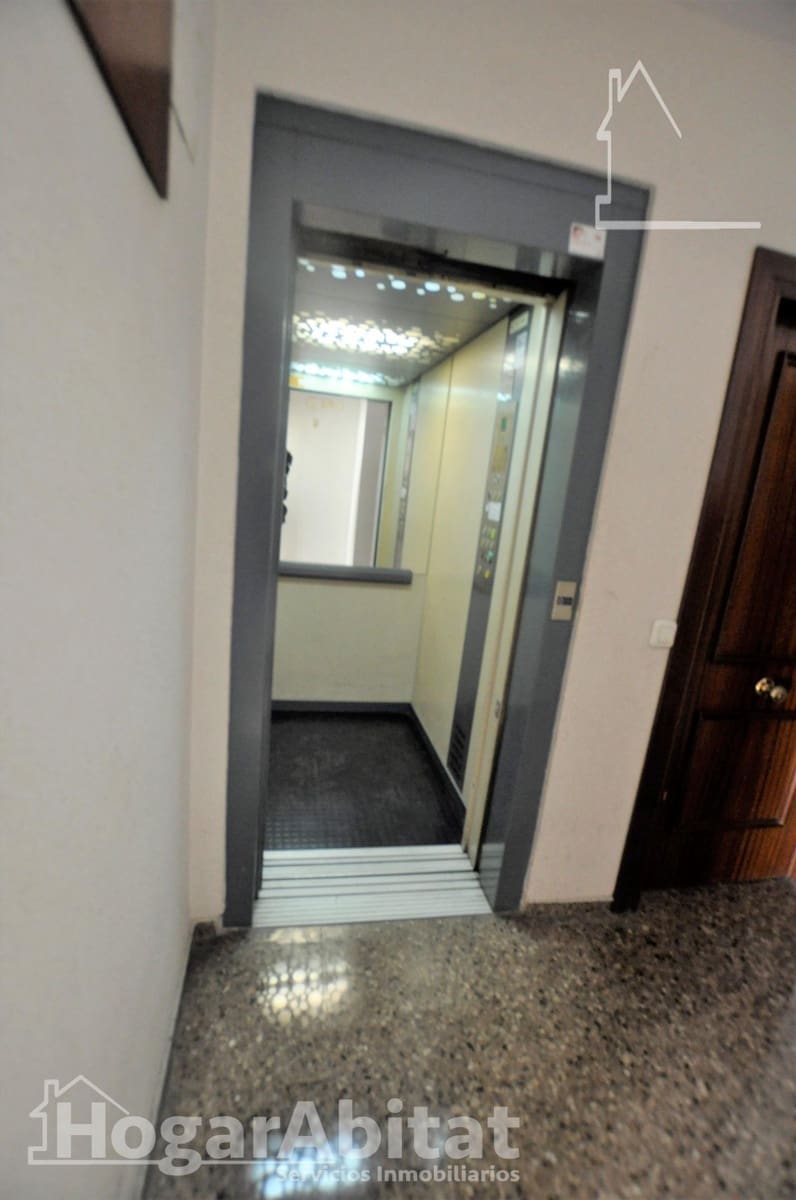 2 slaapkamer Penthouse te koop in Valencia stad met garage - € 320.000 (Ref: 9735624)