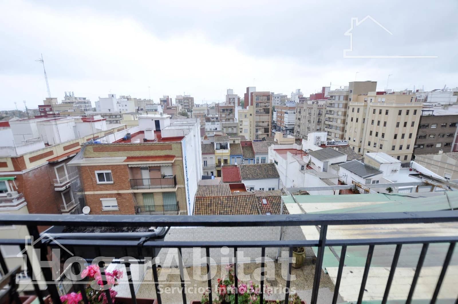3 bedroom Flat for sale in Valencia city - € 423,000 (Ref: 9735627)