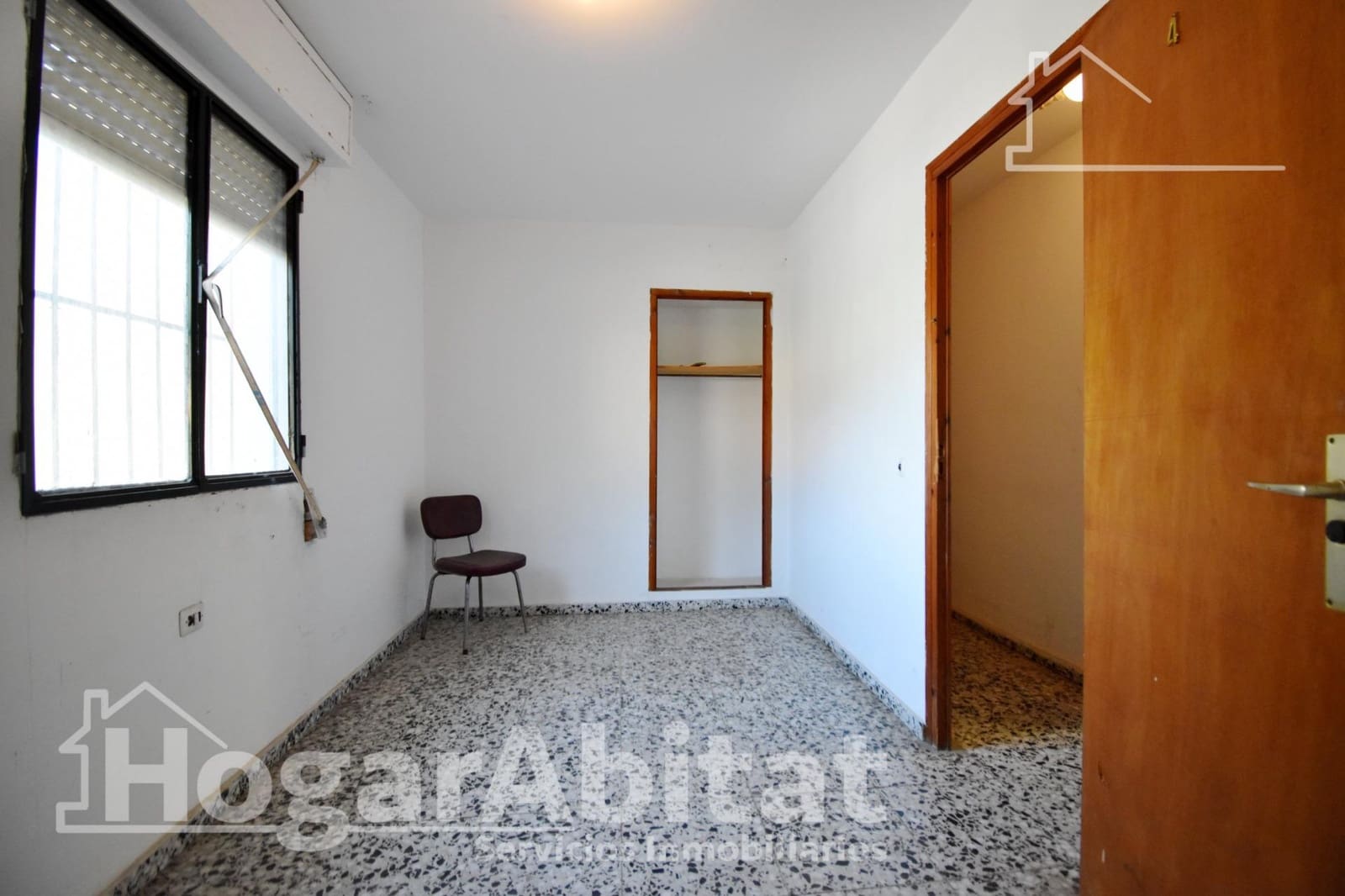 17 bedroom Villa for sale in Barx with pool garage - € 400,000 (Ref: 9735630)