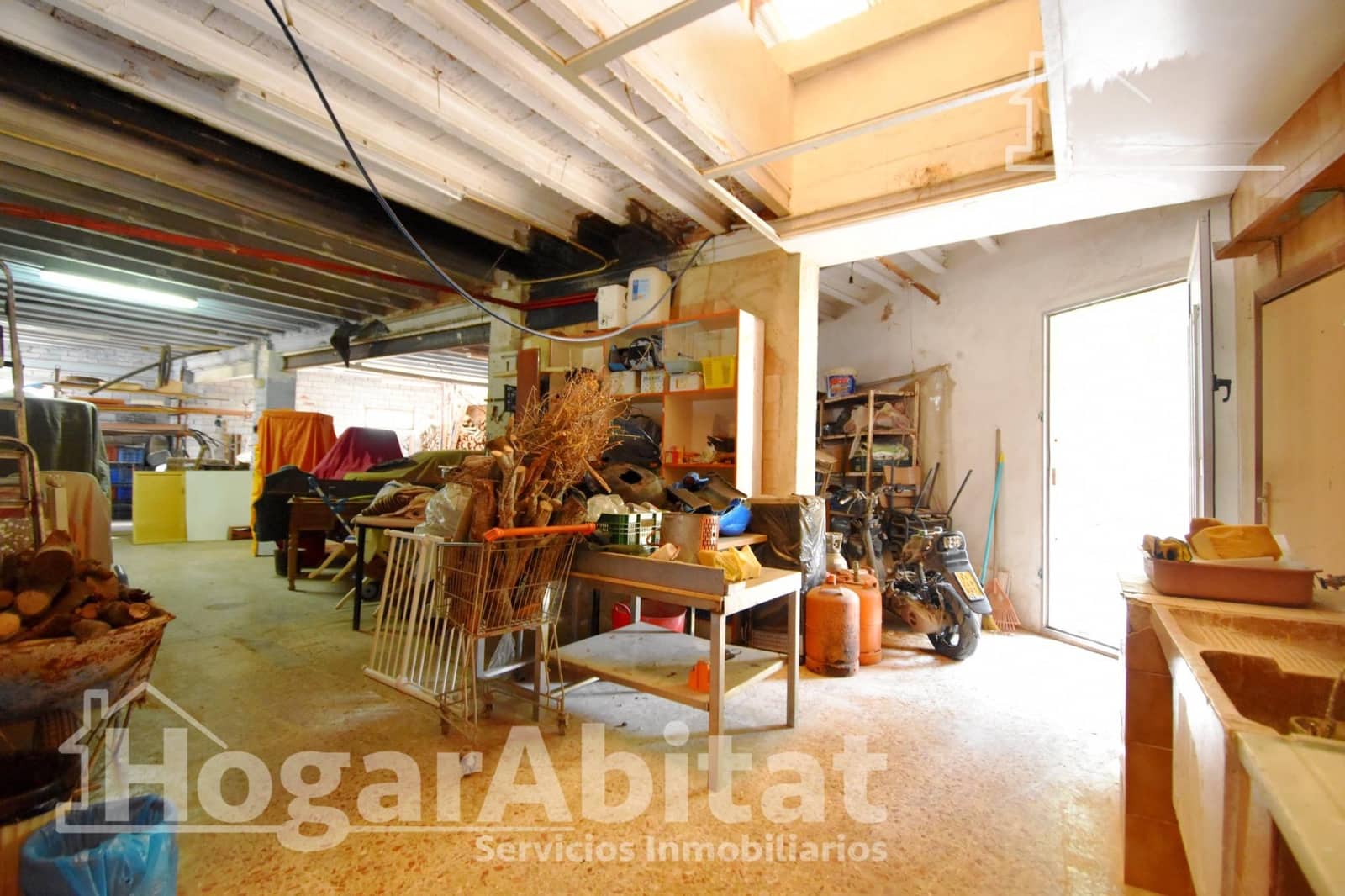 17 bedroom Villa for sale in Barx with pool garage - € 400,000 (Ref: 9735630)