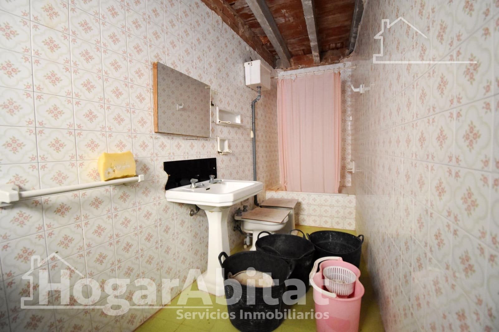 17 bedroom Villa for sale in Barx with pool garage - € 400,000 (Ref: 9735630)