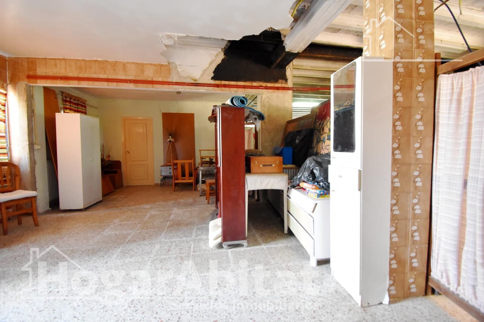 17 bedroom Villa for sale in Barx with pool garage - € 400,000 (Ref: 9735630)