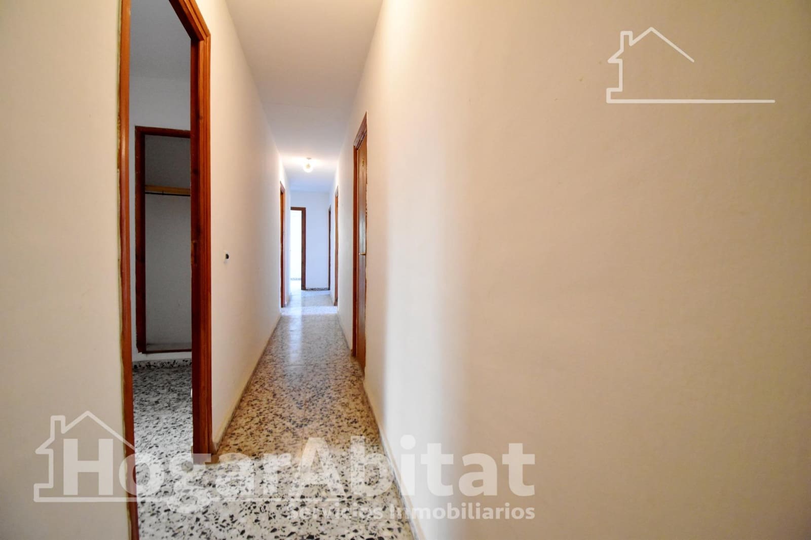 17 bedroom Villa for sale in Barx with pool garage - € 400,000 (Ref: 9735630)