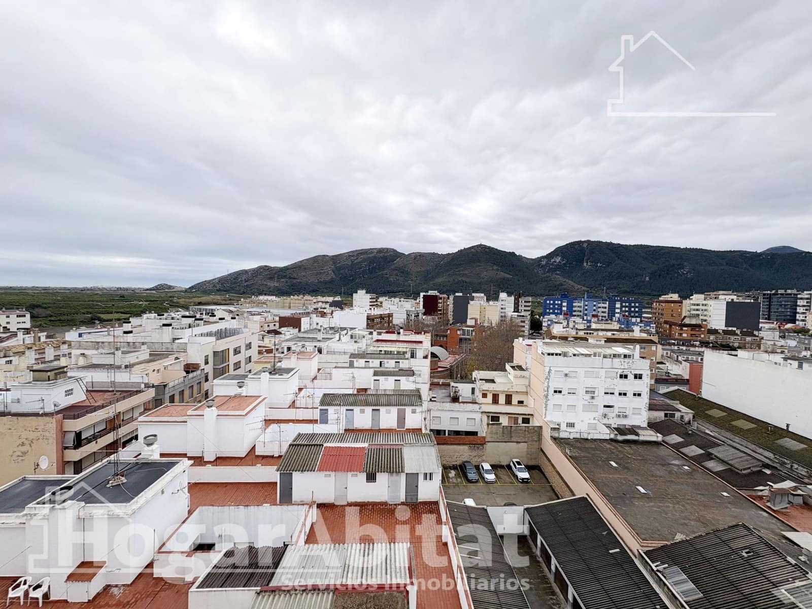 4 bedroom Flat for sale in Tavernes de la Valldigna - € 140,000 (Ref: 9735635)