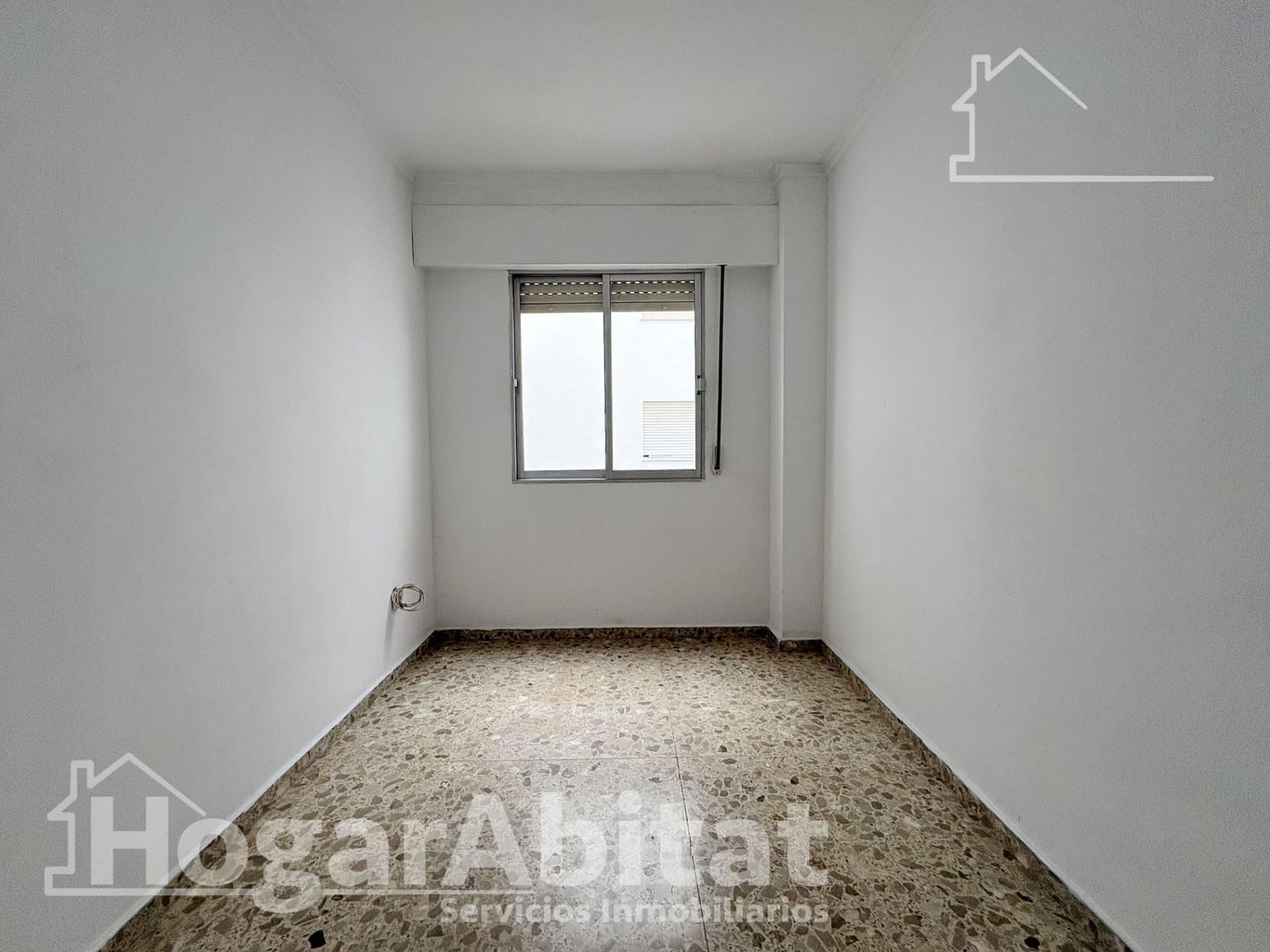 4 bedroom Flat for sale in Tavernes de la Valldigna - € 140,000 (Ref: 9735635)
