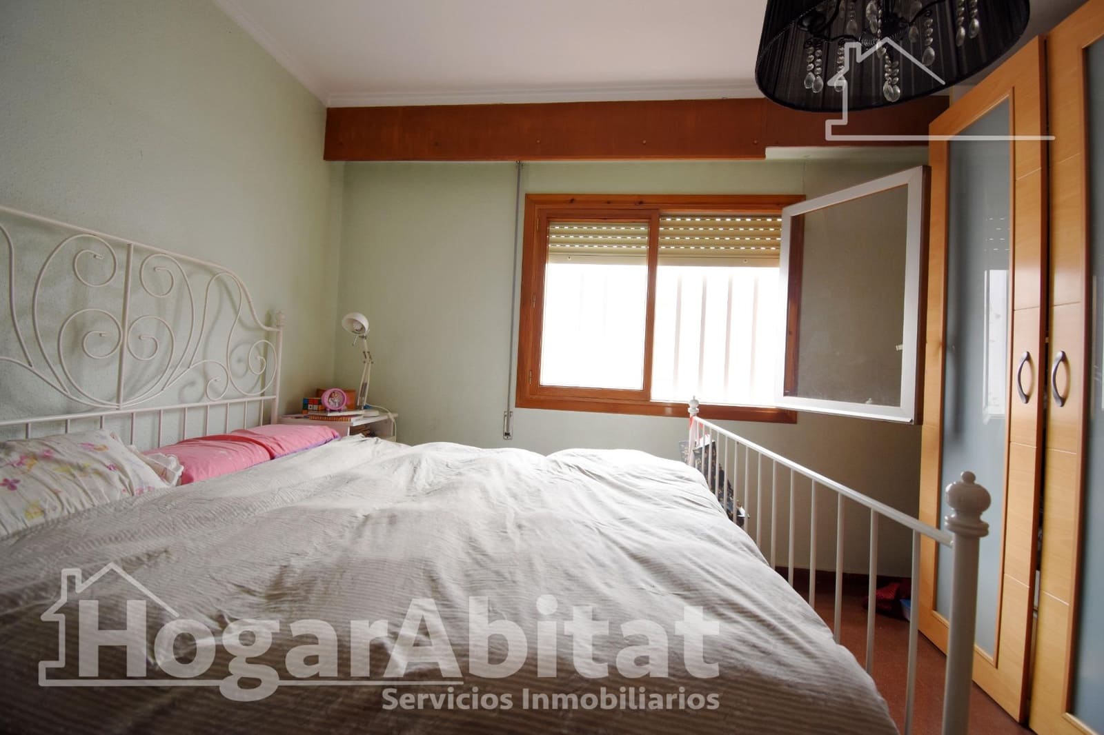 4 bedroom Flat for sale in Oliva - € 135,000 (Ref: 9735637)