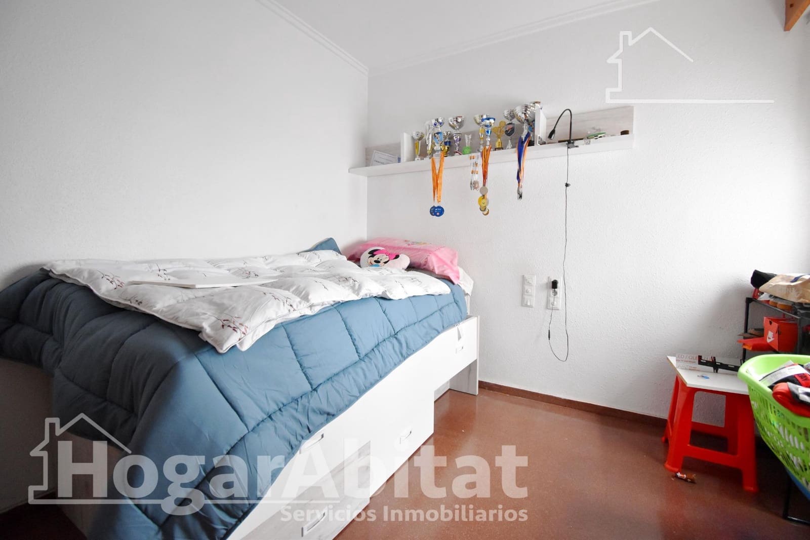 4 bedroom Flat for sale in Oliva - € 135,000 (Ref: 9735637)