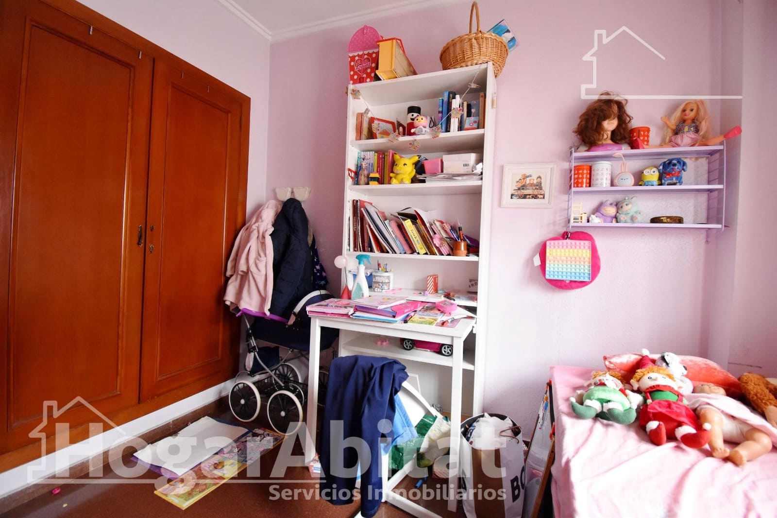 4 bedroom Flat for sale in Oliva - € 135,000 (Ref: 9735637)