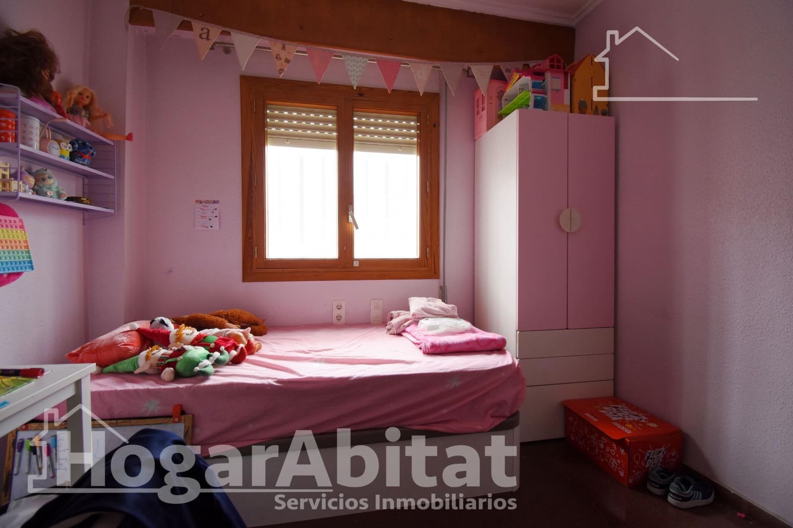 4 bedroom Flat for sale in Oliva - € 135,000 (Ref: 9735637)