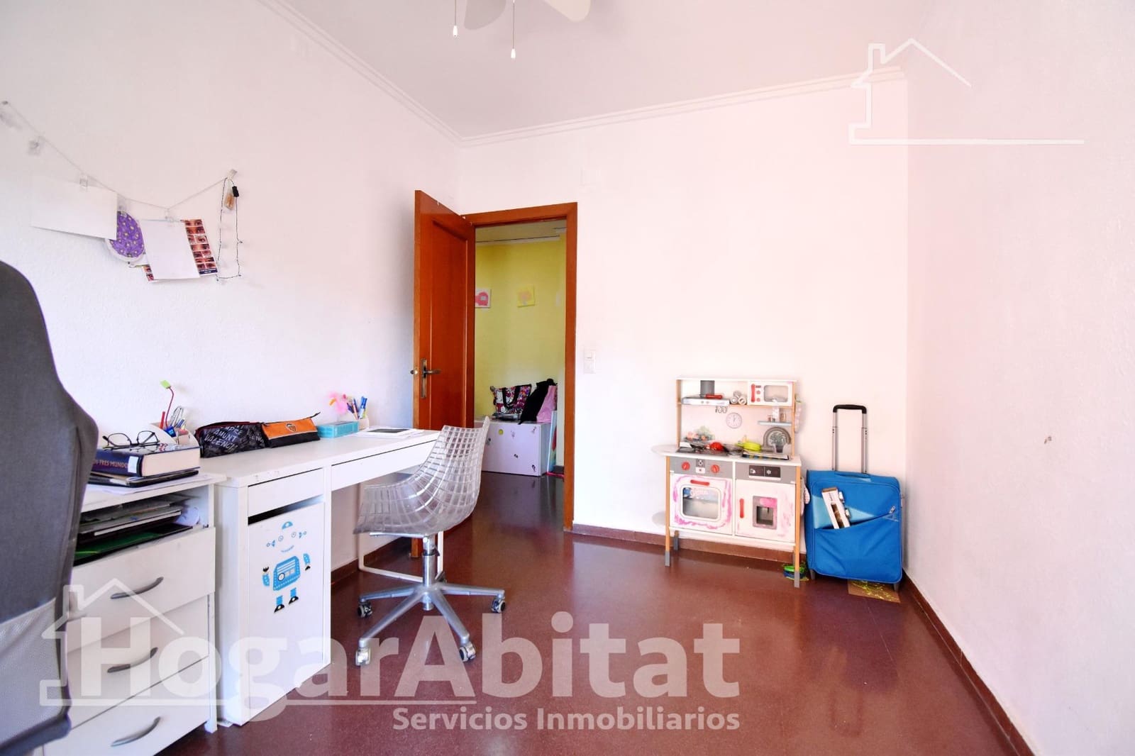 4 bedroom Flat for sale in Oliva - € 135,000 (Ref: 9735637)