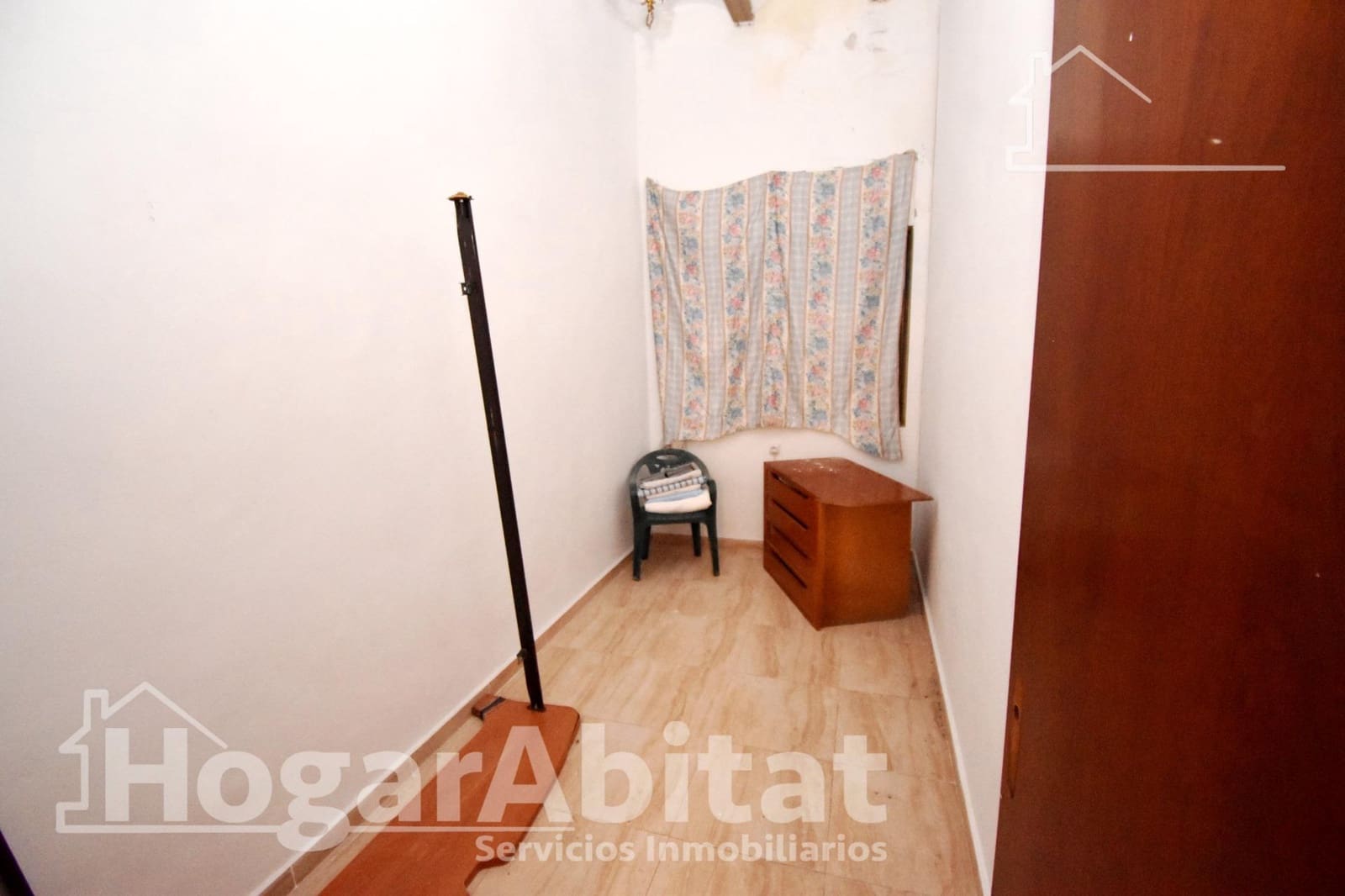 4 bedroom Townhouse for sale in Carcaixent - € 145,000 (Ref: 9735648)