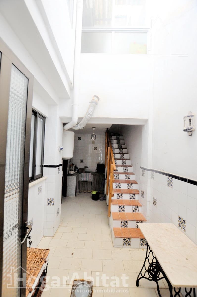 5 bedroom Townhouse for sale in Rafelbunyol with garage - € 244,000 (Ref: 9735652)