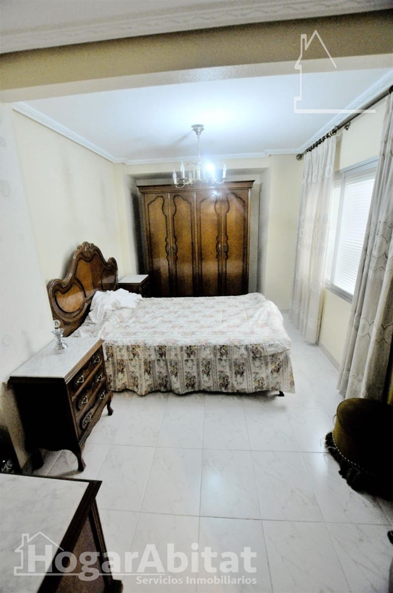 5 bedroom Townhouse for sale in Rafelbunyol with garage - € 244,000 (Ref: 9735652)