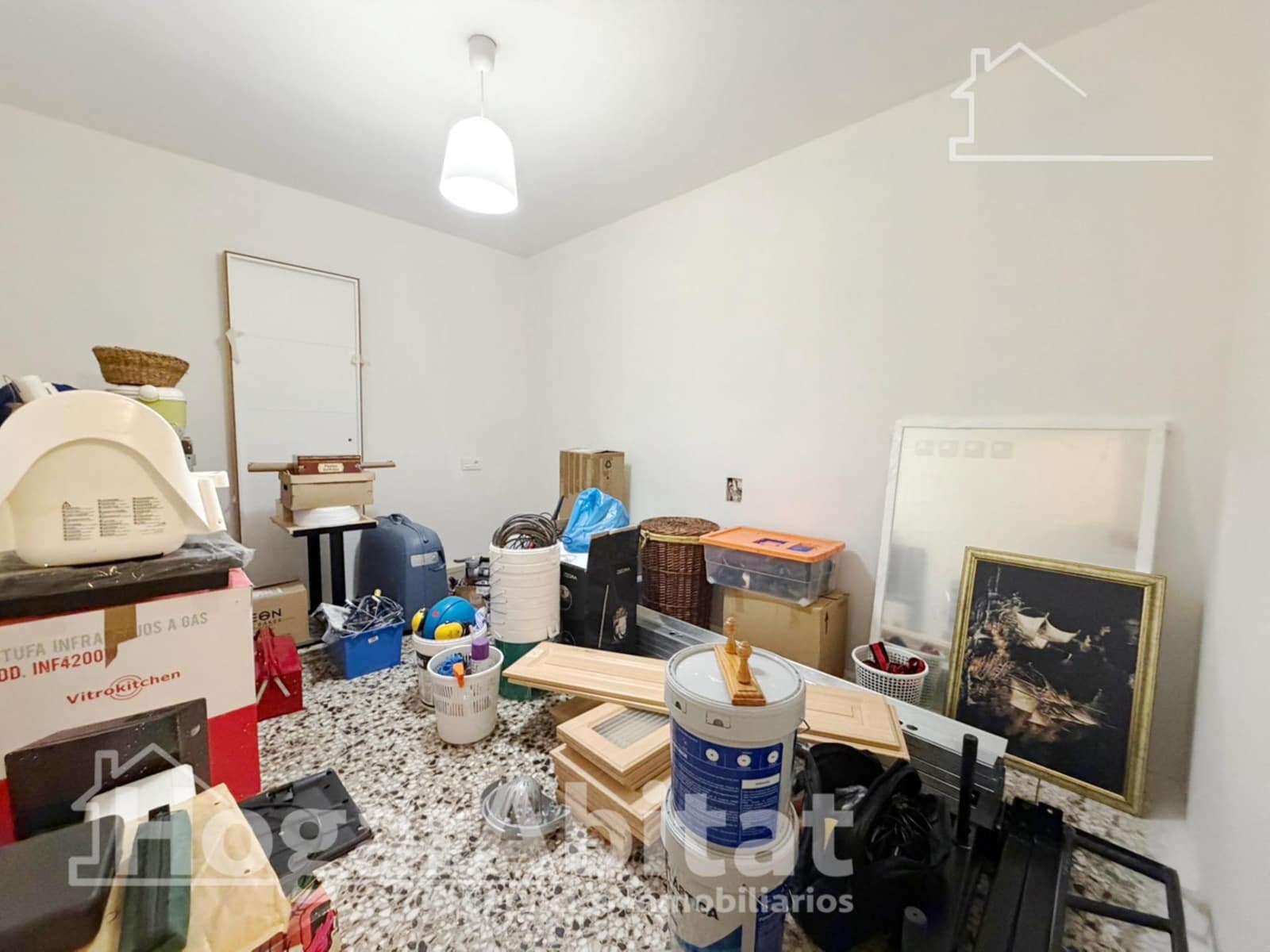 4 bedroom Flat for sale in La Pobla de Vallbona - € 190,000 (Ref: 9738599)