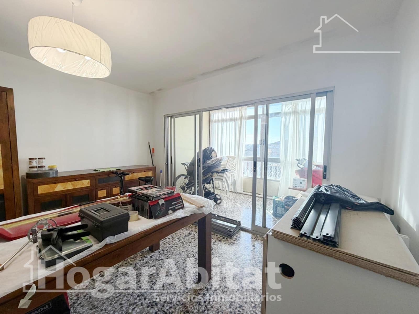 4 bedroom Flat for sale in La Pobla de Vallbona - € 190,000 (Ref: 9738599)