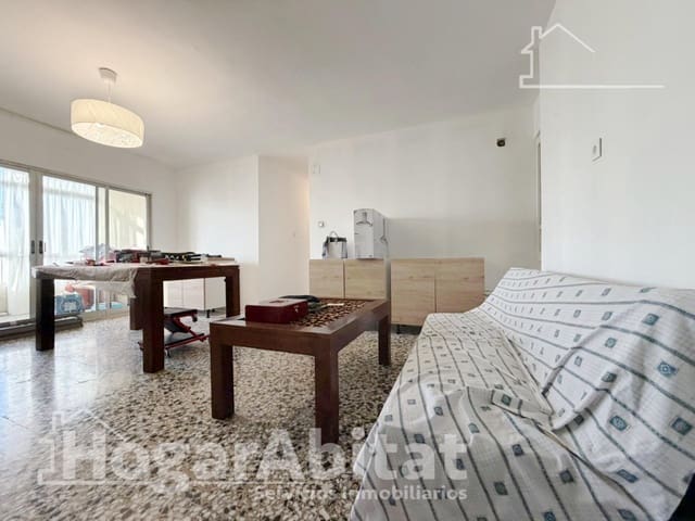 4 bedroom Flat for sale in La Pobla de Vallbona - € 190,000 (Ref: 9738599)