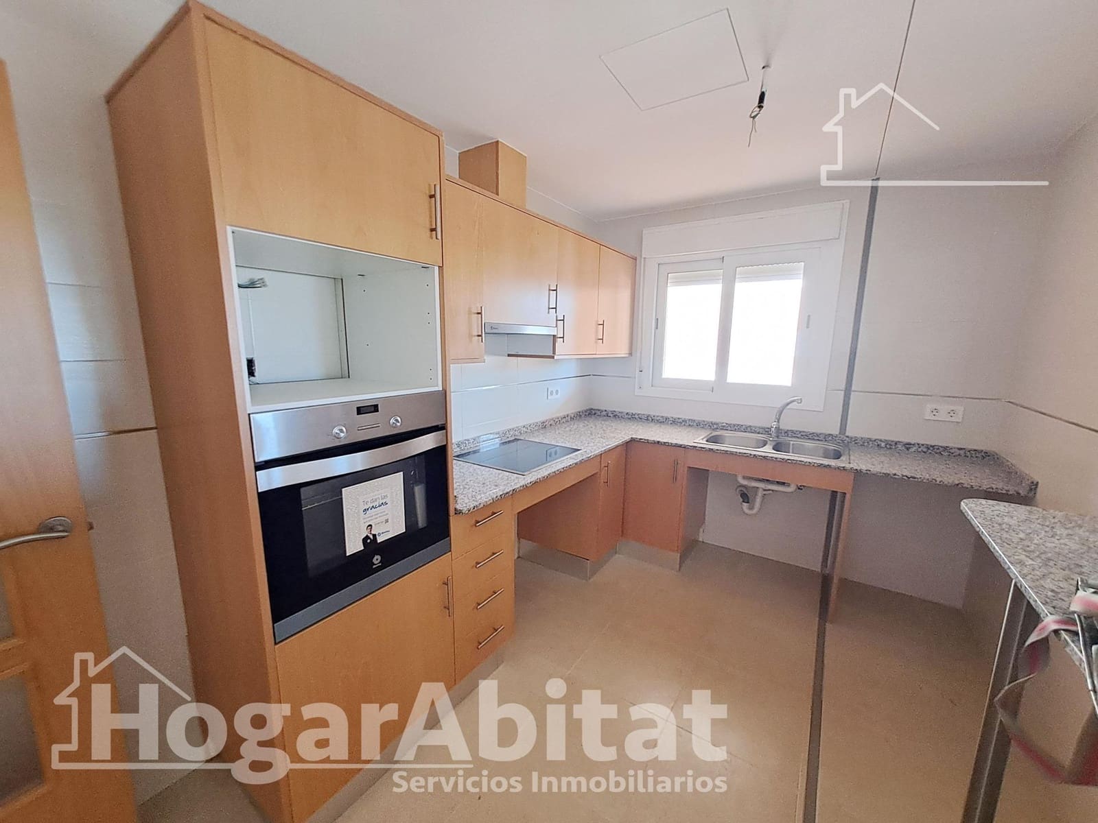 3 bedroom Flat for sale in Oropesa  with pool garage - € 225,000 (Ref: 9738602)