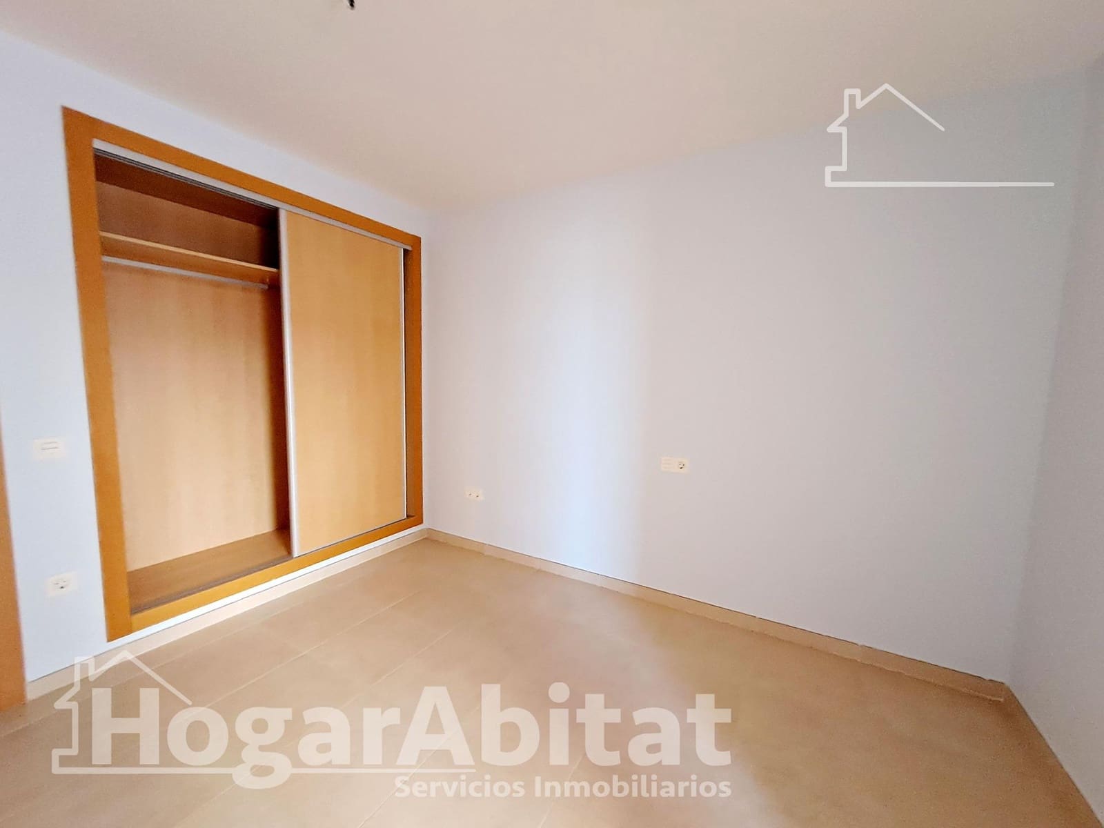 3 bedroom Flat for sale in Oropesa  with pool garage - € 225,000 (Ref: 9738602)
