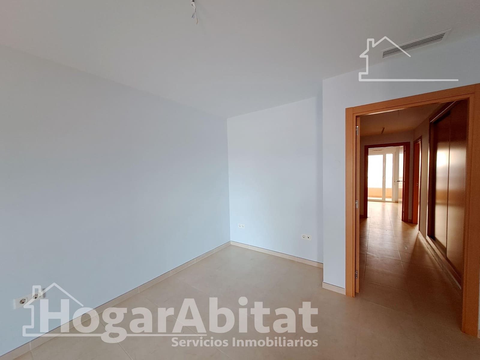 3 bedroom Flat for sale in Oropesa  with pool garage - € 225,000 (Ref: 9738602)