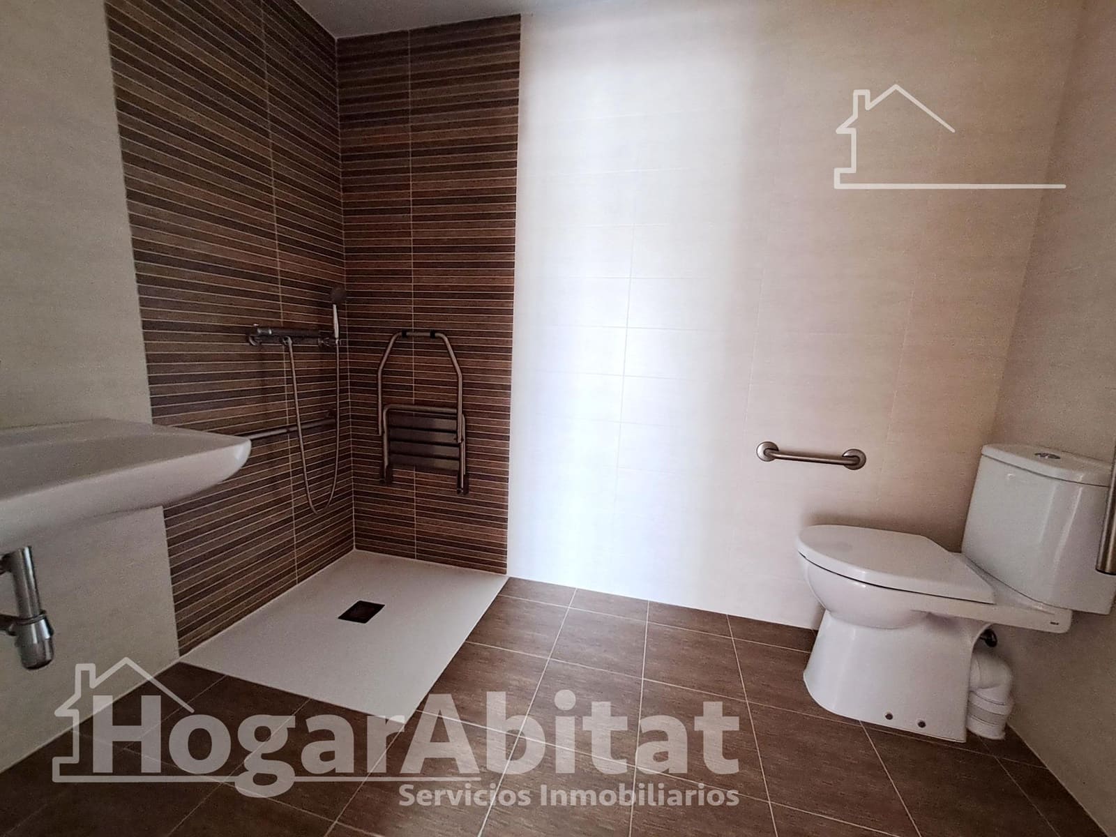 3 bedroom Flat for sale in Oropesa  with pool garage - € 225,000 (Ref: 9738602)