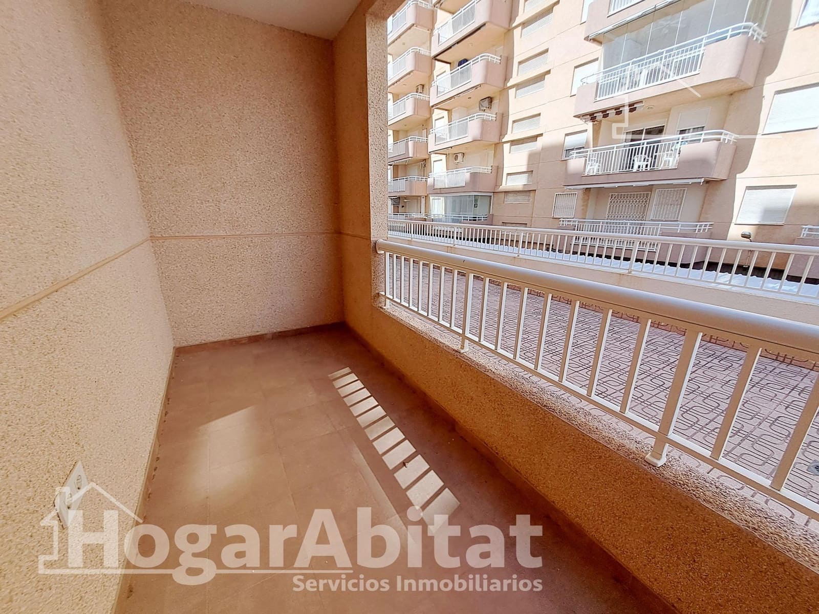 3 bedroom Flat for sale in Oropesa  with pool garage - € 225,000 (Ref: 9738602)