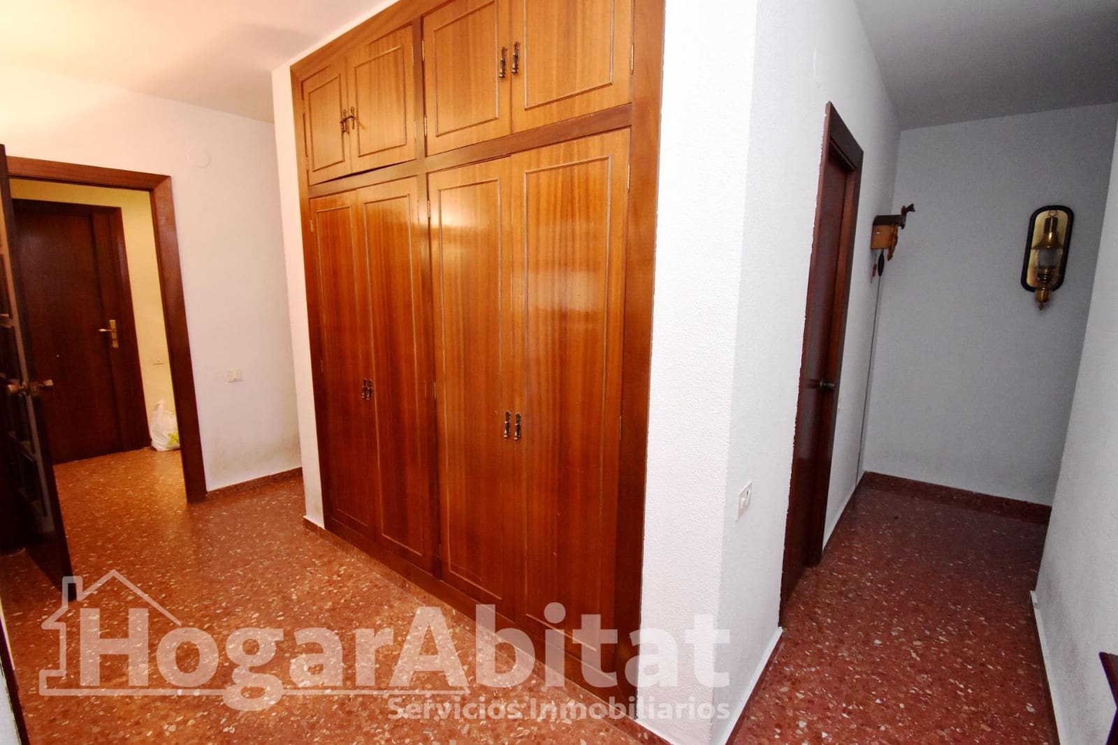 4 bedroom Flat for sale in Castello de la Plana with garage - € 230,000 (Ref: 9738603)