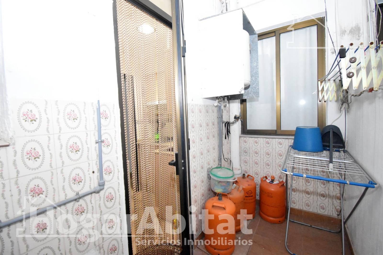 3 bedroom Flat for sale in Castello de la Plana - € 99,000 (Ref: 9738612)