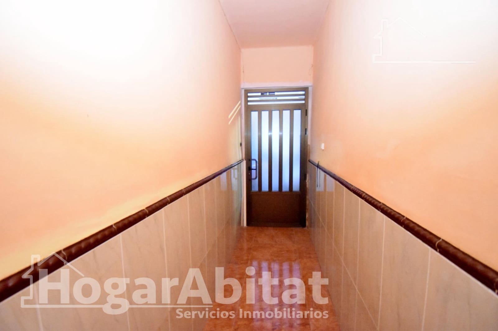 3 bedroom Flat for sale in Castello de la Plana - € 99,000 (Ref: 9738612)