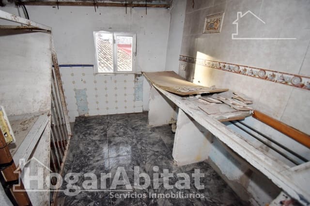 5 soveværelse Byhus til salg i Onda - € 70.900 (Ref: 9738625)