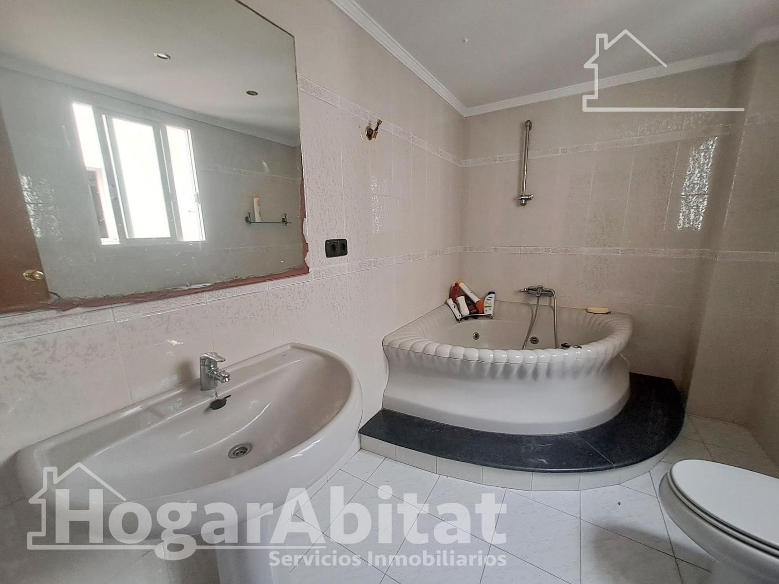 3 slaapkamer Huis te koop in Castello de la Plana met garage - € 270.000 (Ref: 9738626)