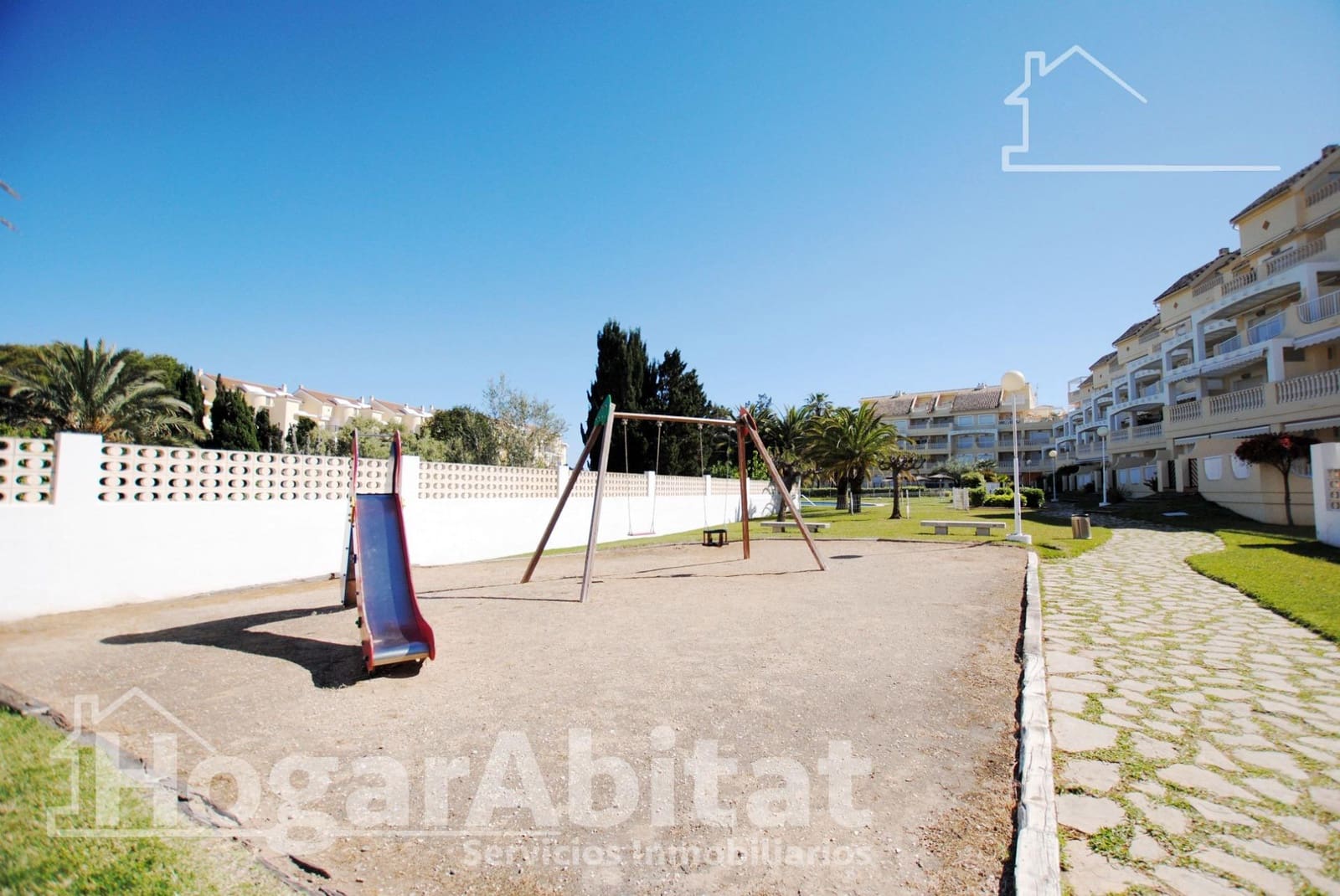 2 soverom Leilighet til salgs i Denia med svømmebasseng garasje - € 435 000 (Ref: 9741773)