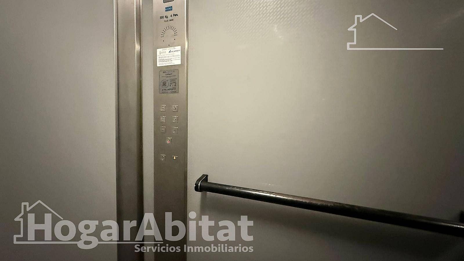 Piso de 2 habitaciones en Oliva en venta - 185.000 € (Ref: 9741780)