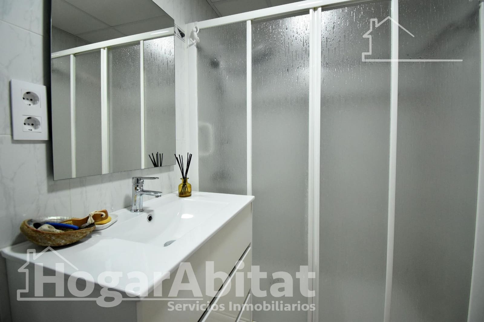 Piso de 2 habitaciones en Oliva en venta - 185.000 € (Ref: 9741780)