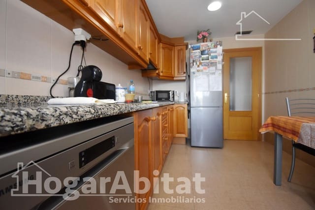4 bedroom Flat for sale in Vila-real with garage - € 215,000 (Ref: 9741786)