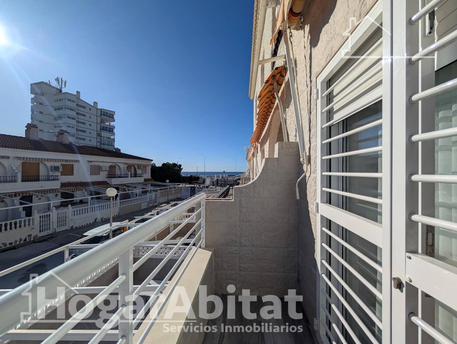 Adosado de 2 habitaciones en Santa Pola en venta con garaje - 289.000 € (Ref: 9741789)