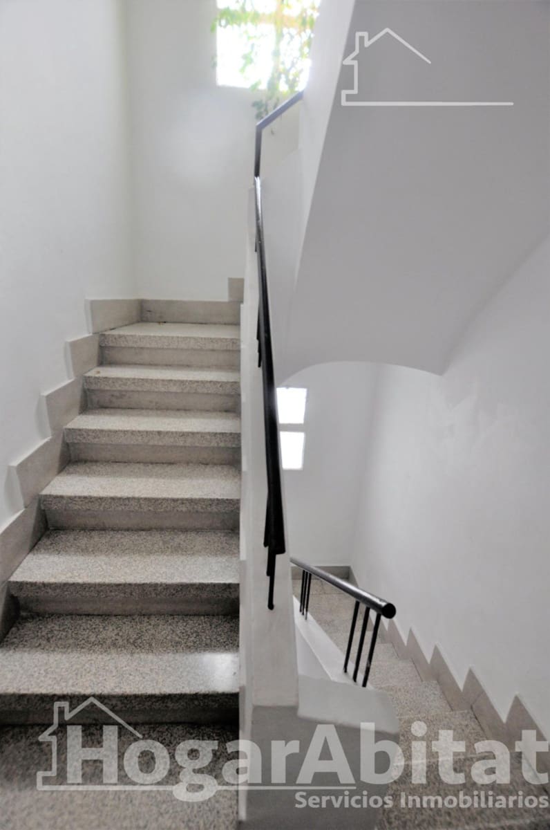 3 bedroom Flat for sale in Paterna - € 95,000 (Ref: 9741795)