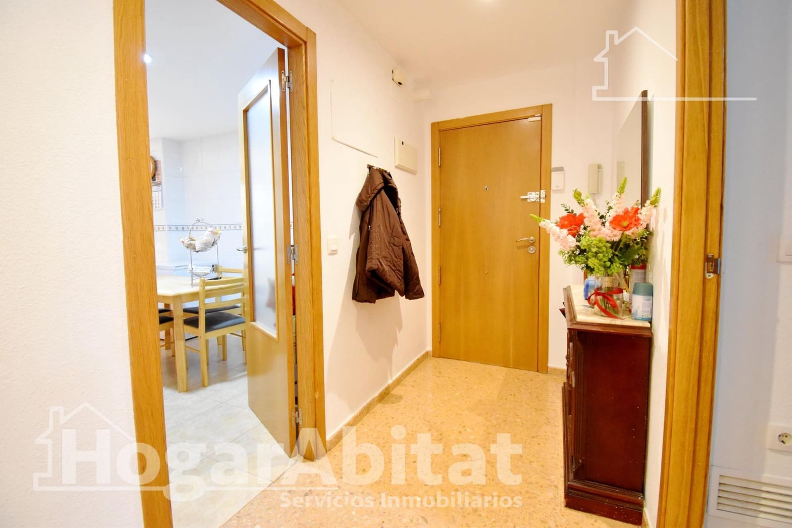 3 bedroom Flat for sale in Piles with garage - € 160,000 (Ref: 9741799)