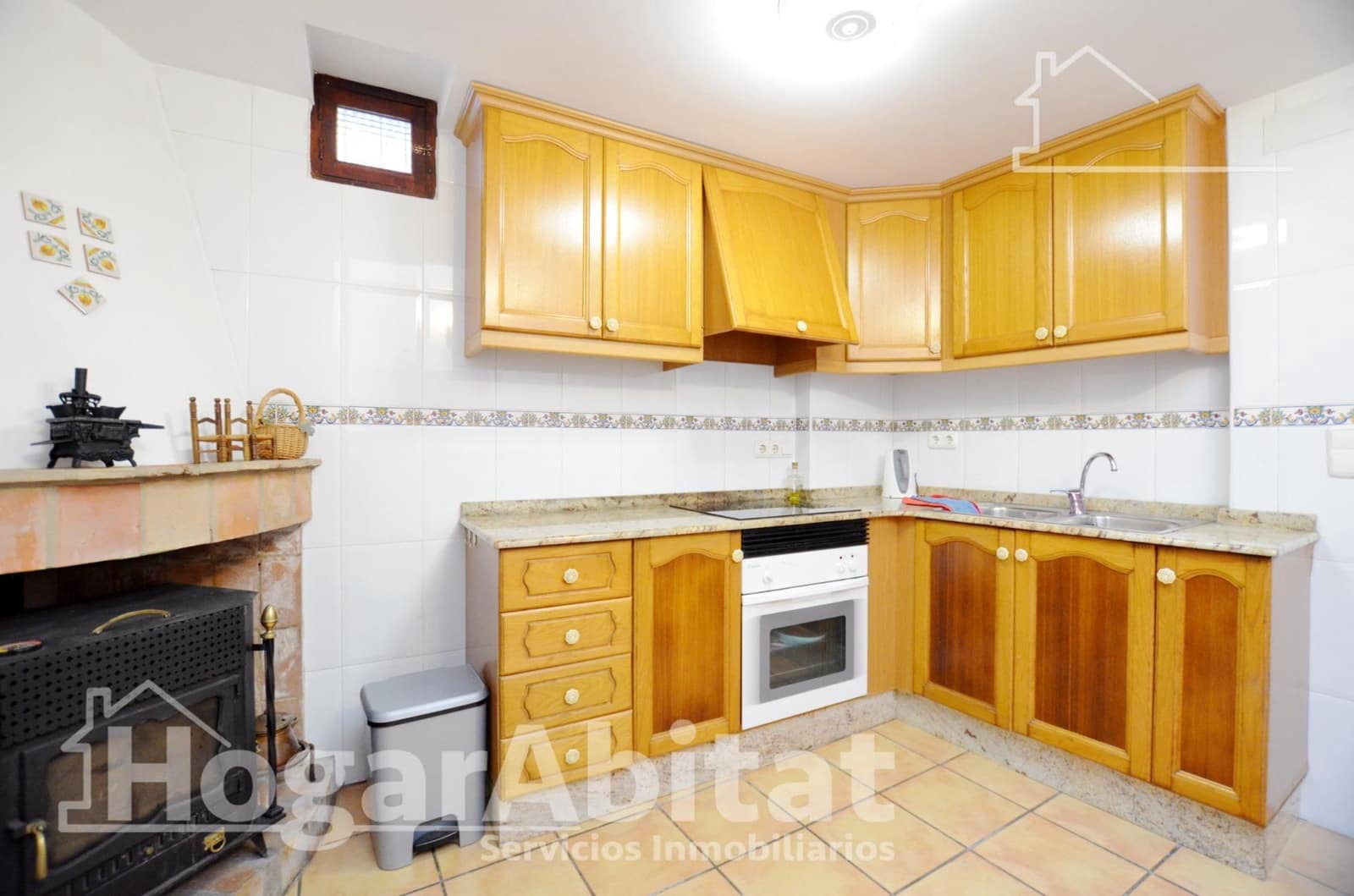 3 bedroom Townhouse for sale in La Font d'En Carros - € 195,000 (Ref: 9741811)