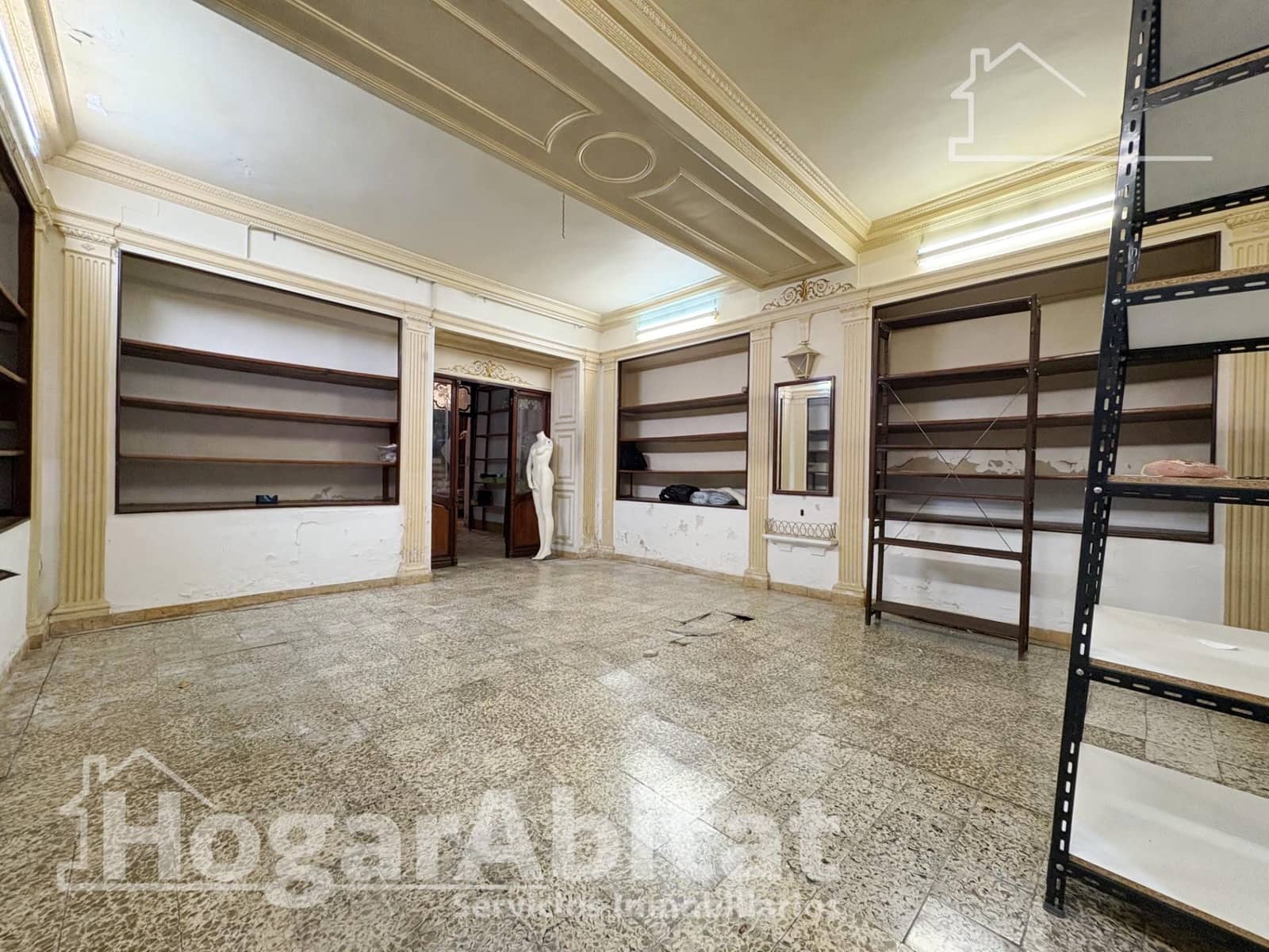 5 bedroom Townhouse for sale in Pego with garage - € 315,000 (Ref: 9741818)