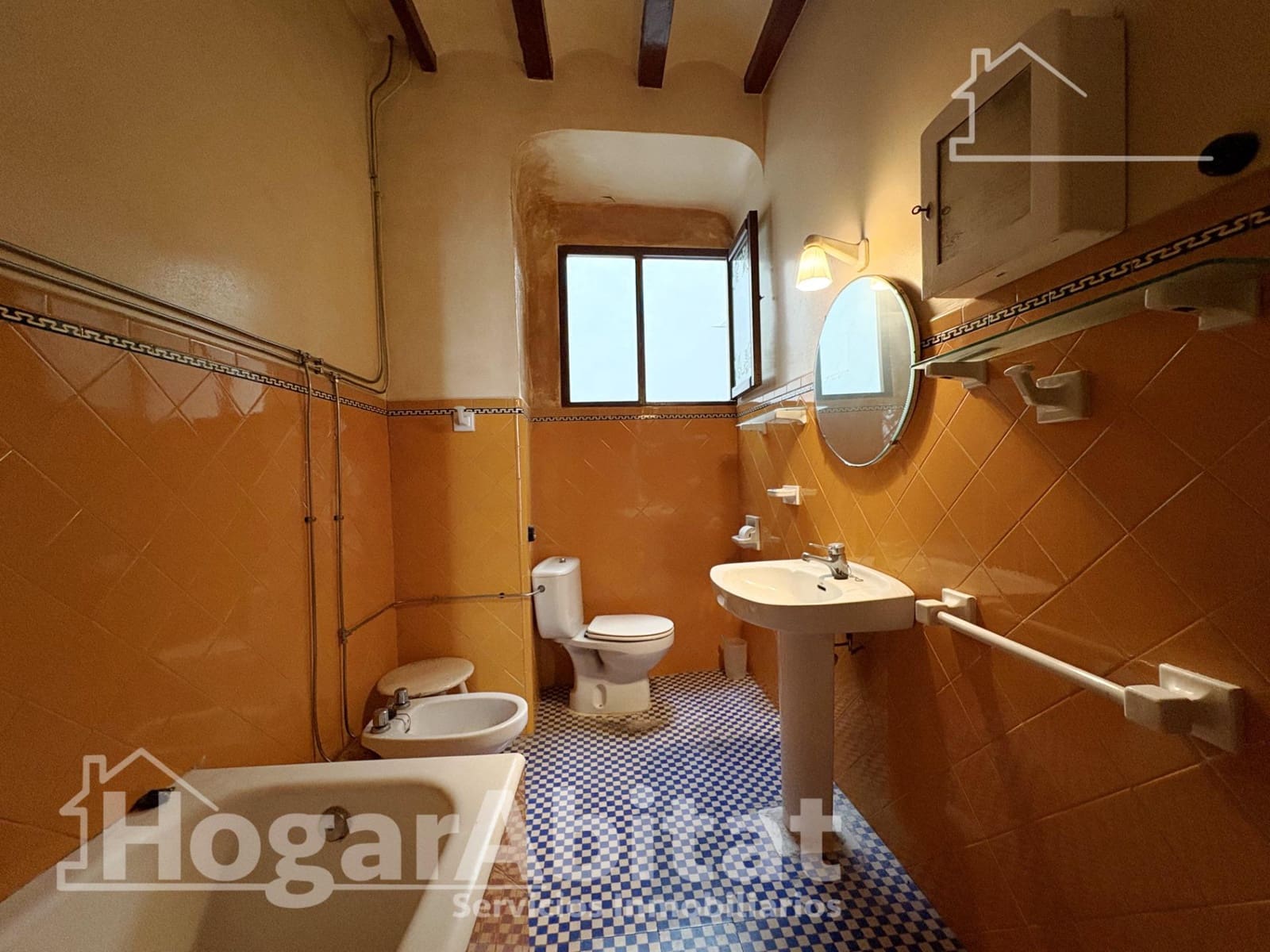 5 bedroom Townhouse for sale in Pego with garage - € 315,000 (Ref: 9741818)