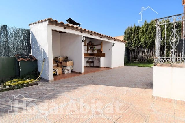 Chalet de 4 habitaciones en El Grau de Castelló, Castelló de la Plana en venta con piscina garaje - 345.000 € (Ref: 9752081)